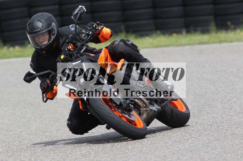 /Archiv-2025/10 23.04.2025 Cornu Master School ADR/rot-rouge/20